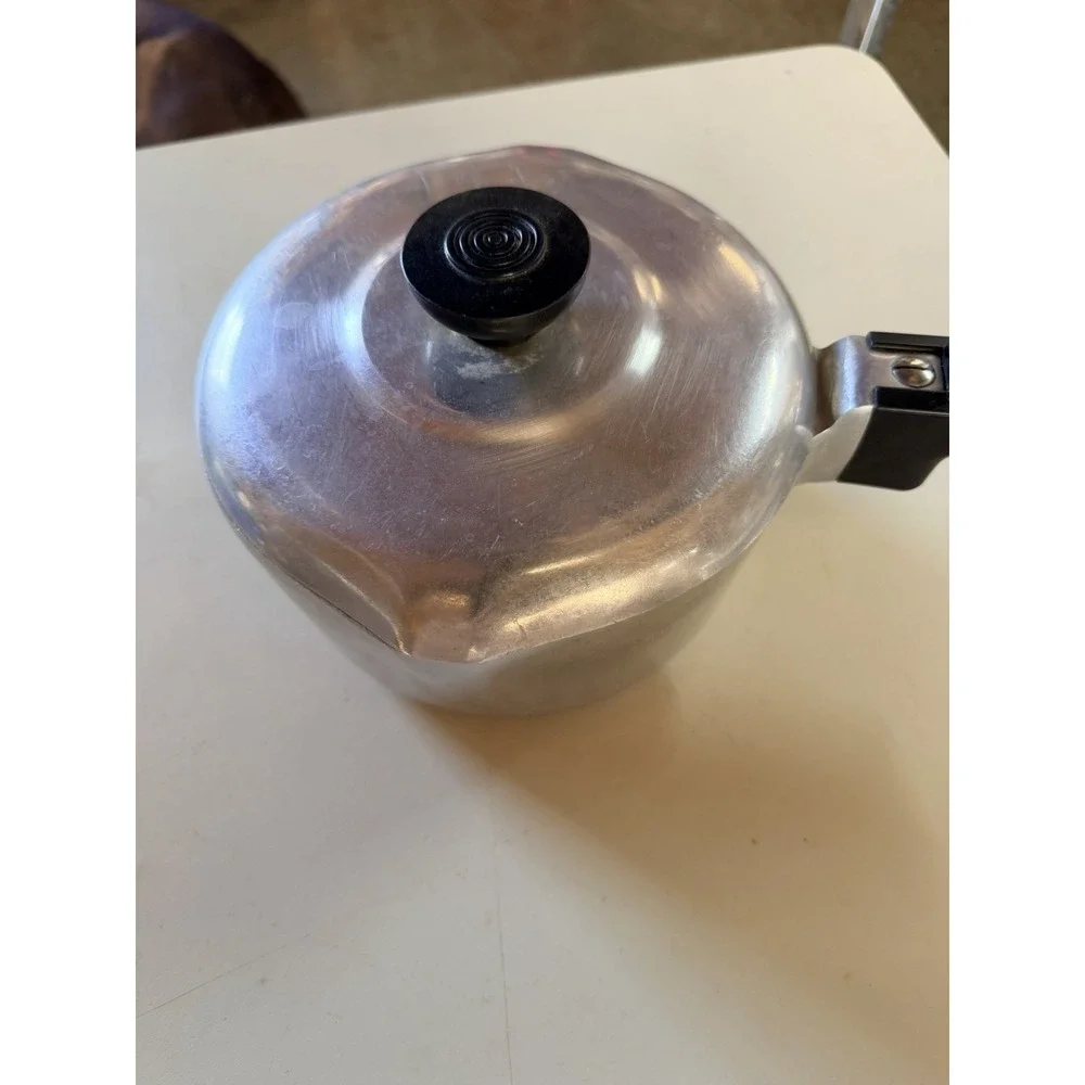 Vintage Wagner Ware Magnalite 2 Qt Sauce Pan 4682 W/Lid USA Sidney Double Pour